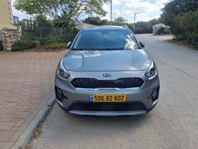 קיה נירו