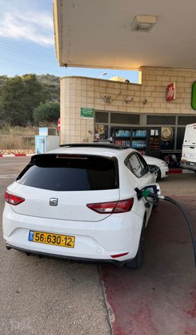 מודעת רכב סיאט לאון