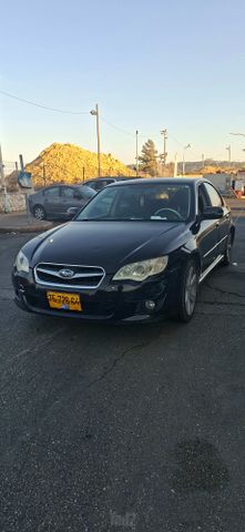 סובארו B4/לגאסי
