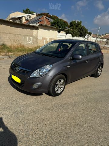 יונדאי i20