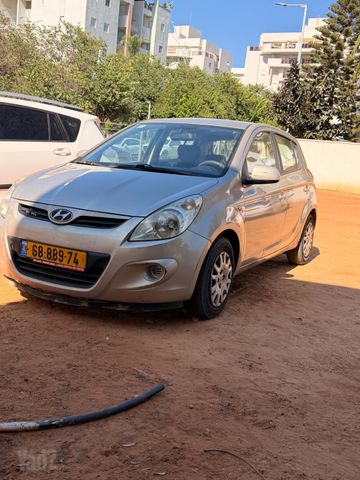 מודעת רכב יונדאי i20