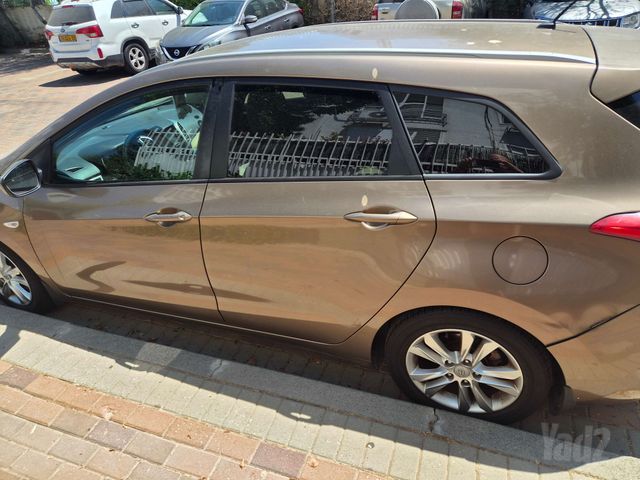 יונדאי i30