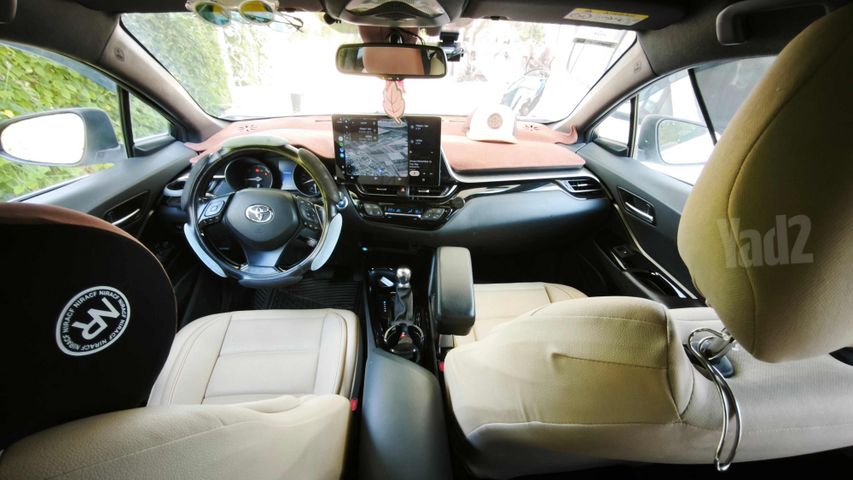 מודעת רכב טויוטה C-HR