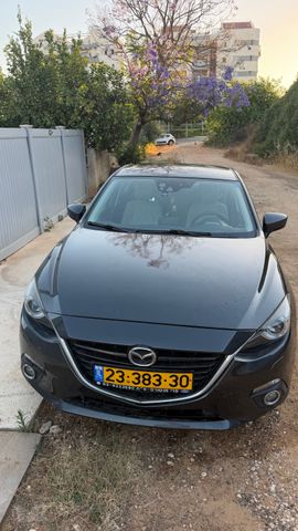 מודעת רכב מאזדה 3