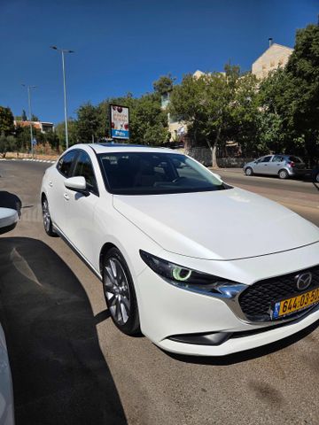 מאזדה 3