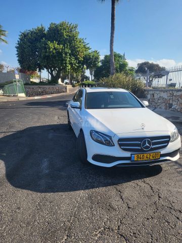מודעת רכב מרצדס-בנץ E-class