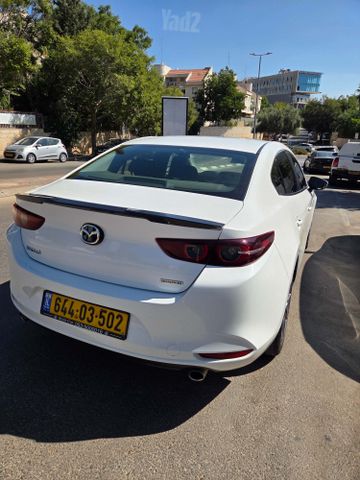 מאזדה 3