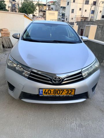 טויוטה קורולה