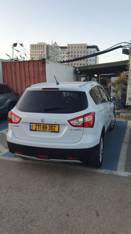 סוזוקי קרוסאובר