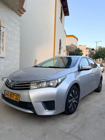 טויוטה קורולה