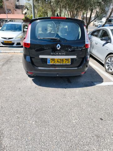 רנו סניק