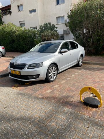 סקודה אוקטביה