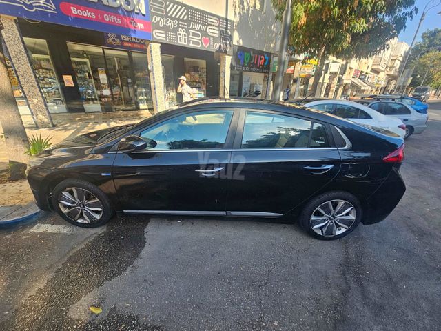 יונדאי איוניק