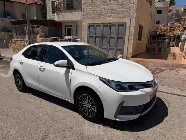טויוטה קורולה