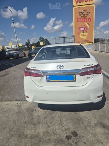 טויוטה קורולה