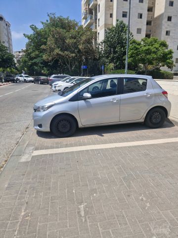 מודעת רכב טויוטה יאריס