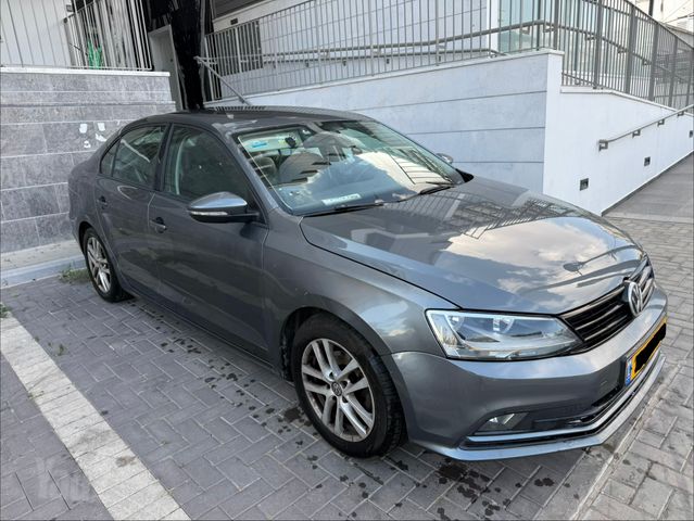מודעת רכב פולקסווגן ג'טה