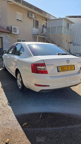 סקודה אוקטביה