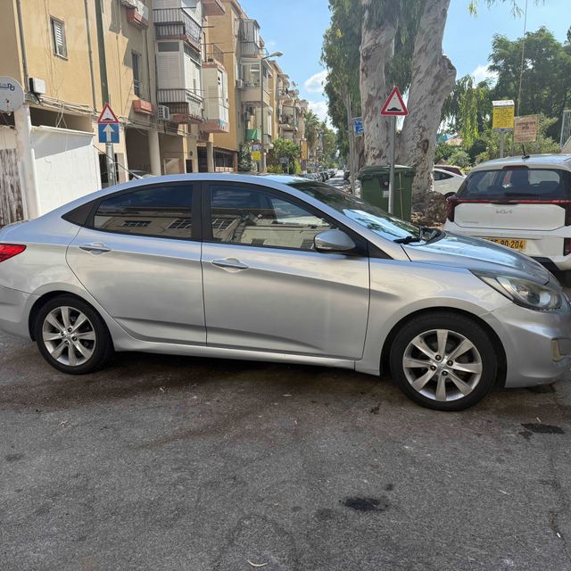 יונדאי אקסנט i25