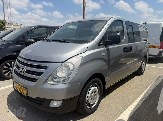 יונדאי H-1 / i800