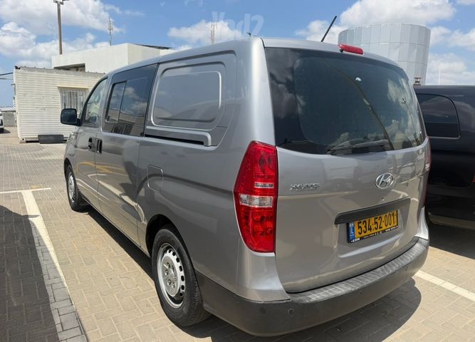 יונדאי H-1 / i800