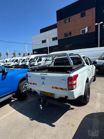 מיצובישי טרייטון / L200