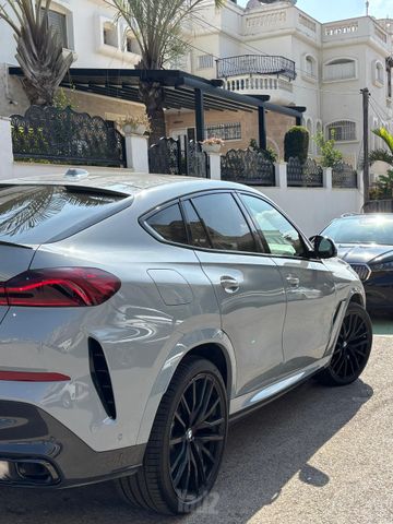 ב מ וו X6