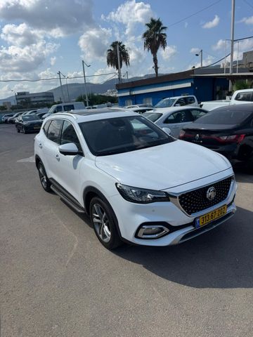 מודעת רכב אם ג'י EHS PHEV