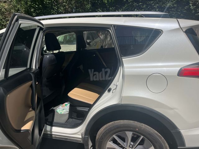 טויוטה RAV4