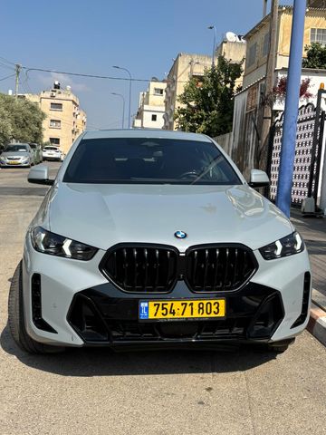ב מ וו X6
