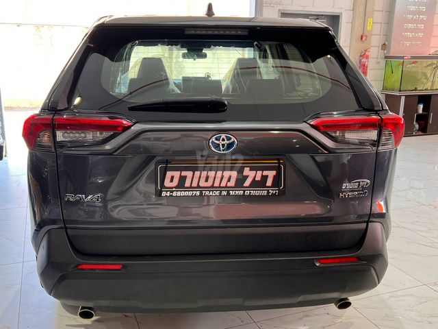 טויוטה RAV4