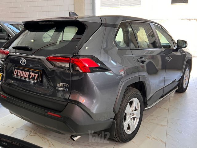 טויוטה RAV4
