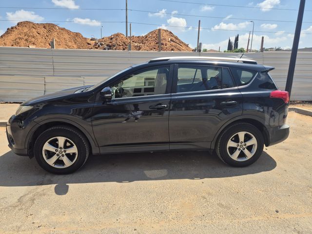 טויוטה RAV4
