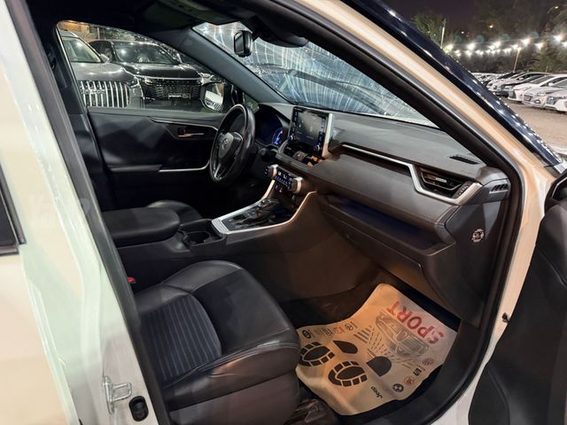 טויוטה RAV4
