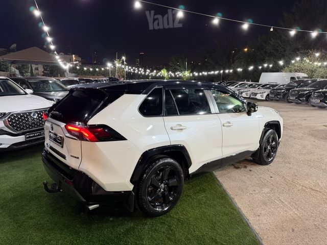טויוטה RAV4