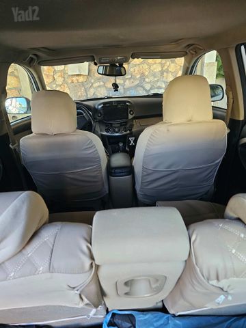 טויוטה RAV4