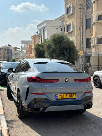 ב מ וו X6
