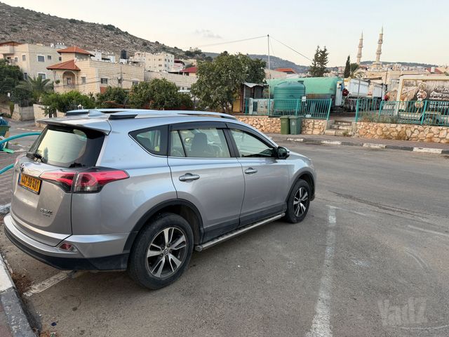 טויוטה RAV4