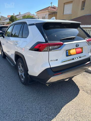 טויוטה RAV4
