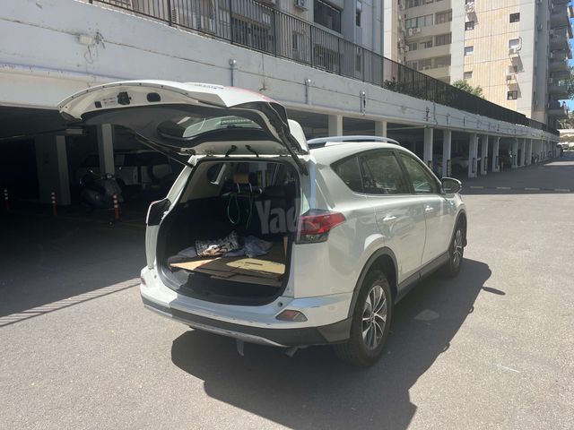 טויוטה RAV4