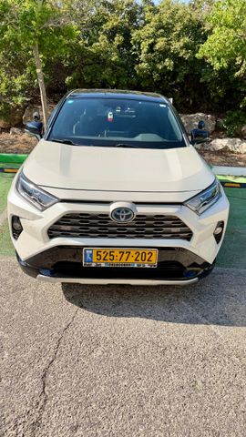 טויוטה RAV4