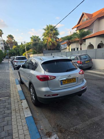 אינפיניטי QX50