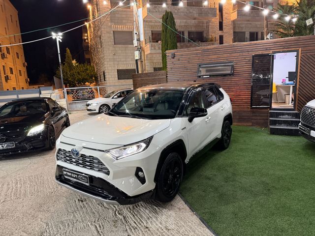 טויוטה RAV4