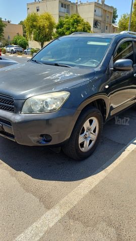 טויוטה RAV4