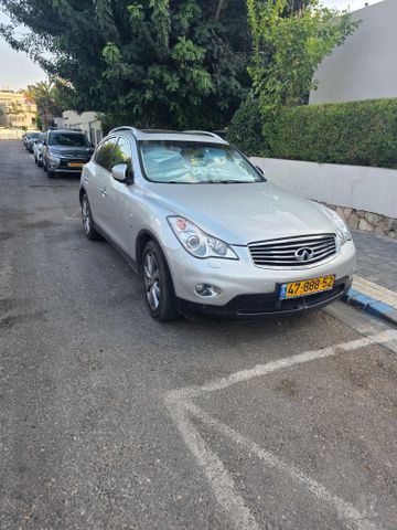 אינפיניטי QX50
