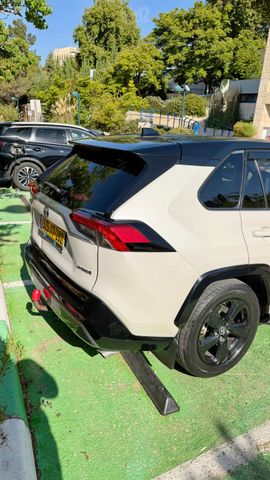 טויוטה RAV4