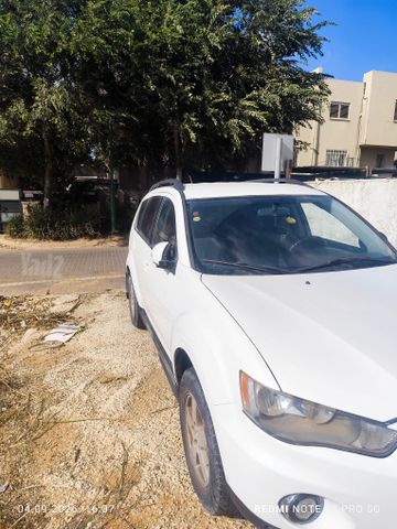 מיצובישי אאוטלנדר