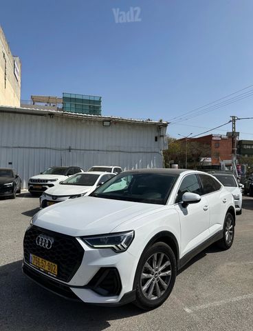 אאודי Q3