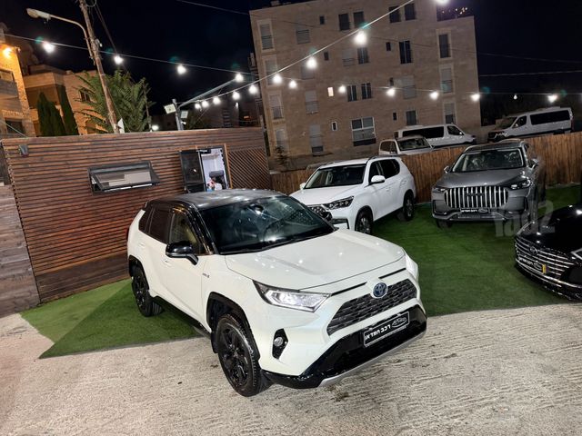 טויוטה RAV4