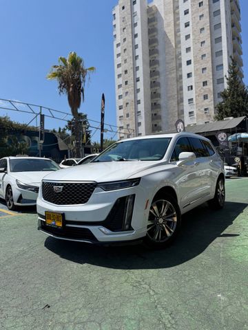 קאדילק XT6